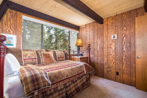 Runnymeade Cottage House in Tahoe Vista