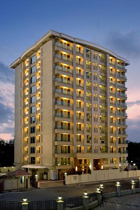 Facade/entrance, Bird's eye view