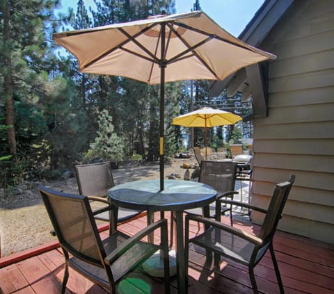 The Jack McCarthy Cabin Cabin in Tahoe Vista