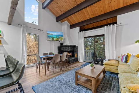 Tahoe Bliss House in Tahoe Vista