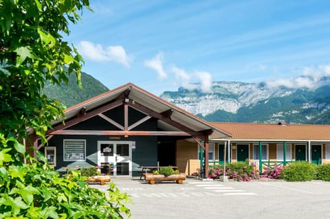 Property building, Facade/entrance, Natural landscape, Mountain view