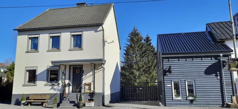 Property building, Day