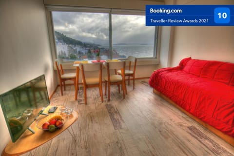Living room, Mountain view