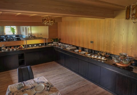 Breakfast, Buffet breakfast