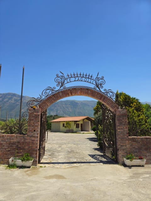 Resort Te Zagolli Bed and Breakfast in Vlorë County, Albania