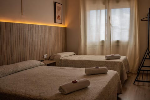 Bed, Photo of the whole room, towels