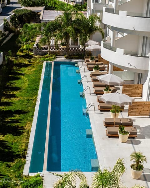 Property building, Garden, Pool view, Swimming pool