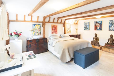 Bed, Photo of the whole room
