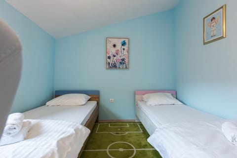 Ivan07 spacious 3BR apartment with terrace Apartment in Zadar