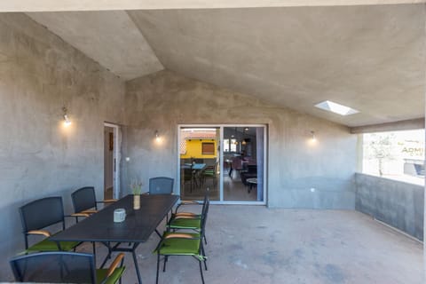 Ivan07 spacious 3BR apartment with terrace Apartment in Zadar