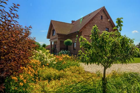 Facade/entrance, Garden