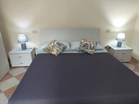 Verdelago Home, free parking & beach walk Apartment in Desenzano del Garda