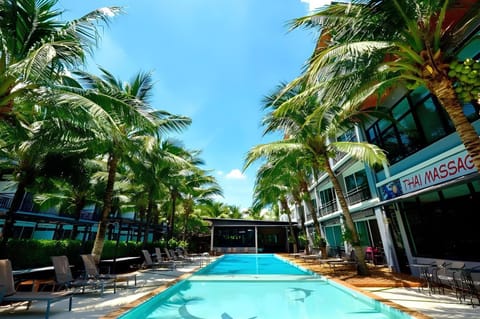 Swimming pool