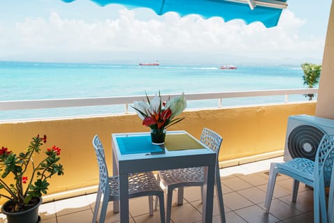 Balcony/Terrace, Balcony/Terrace, Mountain view, Mountain view, Sea view, Sea view, sunbed