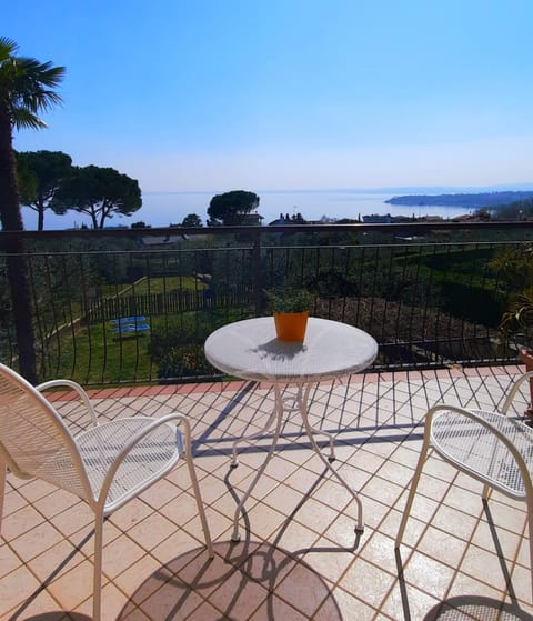 Villa Mayoti B&B Bed and Breakfast in Manerba del Garda