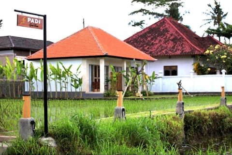 Padi guest house Bed and Breakfast in Blahbatuh