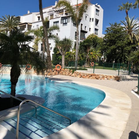 Property building, Swimming pool