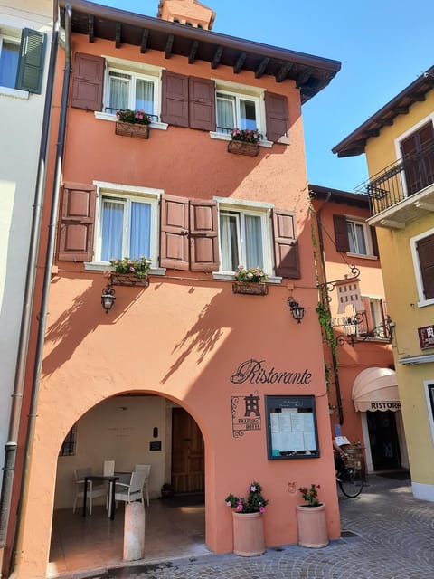 Property building, Day