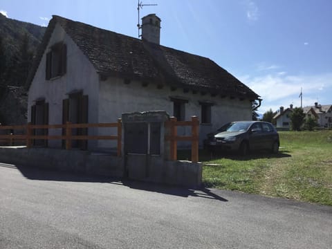 Baita Emilia House in Canton of Ticino