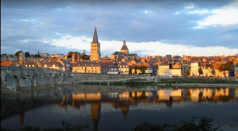 Studio Bardin Apartment in La Charité-sur-Loire