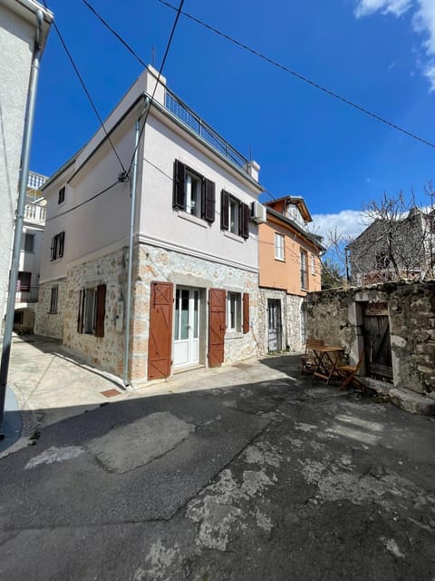Property building, Balcony/Terrace, Sea view
