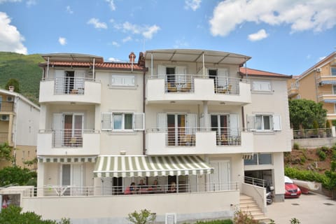 Apartment Dakic Apartment in Kotor Municipality