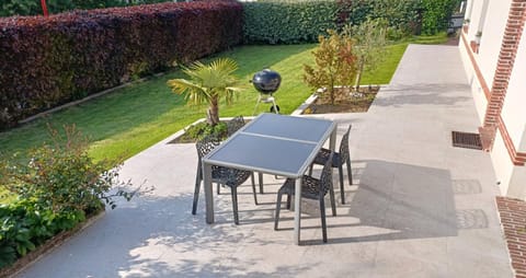 Maison OPTIKU CORMEILLES House in Normandy