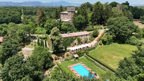 Property building, Bird's eye view, Swimming pool