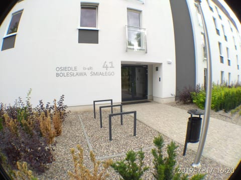 Property building, Facade/entrance, Day
