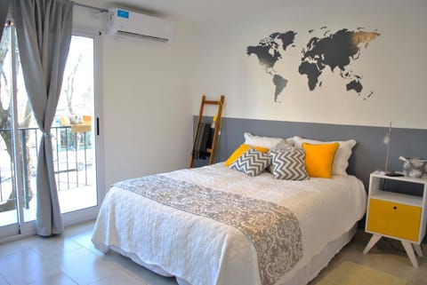 Bed, Bedroom, air conditioner