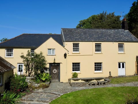 Holwell Farmstead Bed and Breakfast in North Devon District