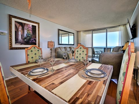 440 West 608 N Waterfront 2 Bedroom 2 Bathroom with Gulf of Mexico View. 23125 Apartment in Clearwater Beach