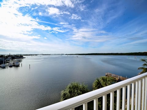 Boca Ciega Resort 313 Charming One Bedroom on the water at Boca Ciega Resort and Marina 23106 Apartment in Seminole