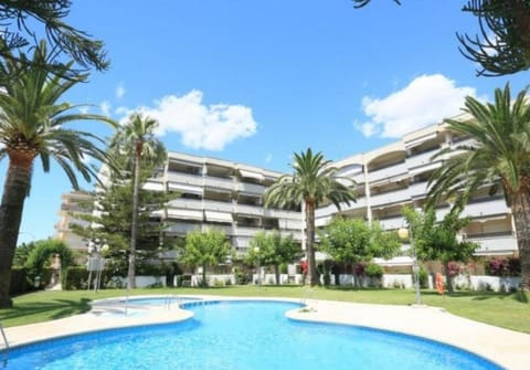 Property building, Pool view, Swimming pool, Swimming pool