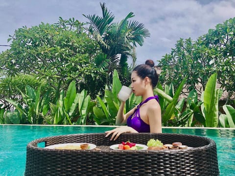 Food and drinks, Pool view, Swimming pool, Breakfast