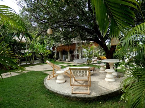 Garden, Seating area