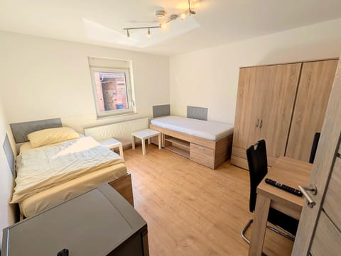 Bed, TV and multimedia, Photo of the whole room, Bedroom, wardrobe