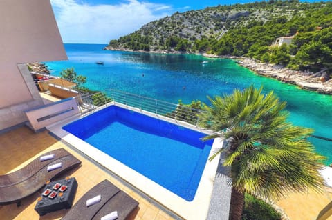 Beach, Pool view, Sea view, Swimming pool, sunbed