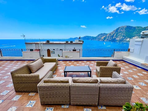 View (from property/room), Balcony/Terrace, Mountain view, Sea view