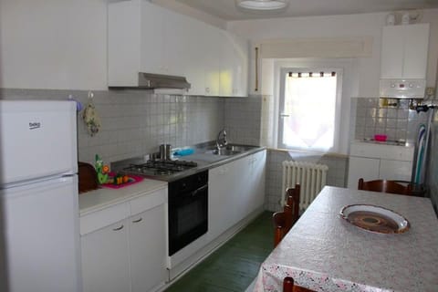 PATRIZIA - Vicino al centro, con 3 camere e posto auto Apartment in Numana