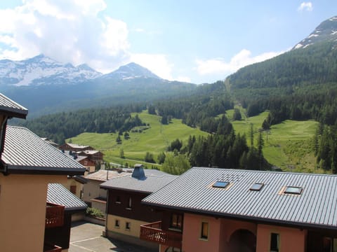Appartement confortable à Val Cenis Lanslebourg, 300m des pistes, 5 personnes, balcon, casier à skis - FR-1-508-40 Apartment in Piedmont