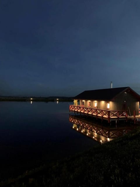 Property building, Neighbourhood, Natural landscape, Lake view