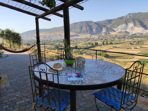 Off site, Balcony/Terrace, Mountain view