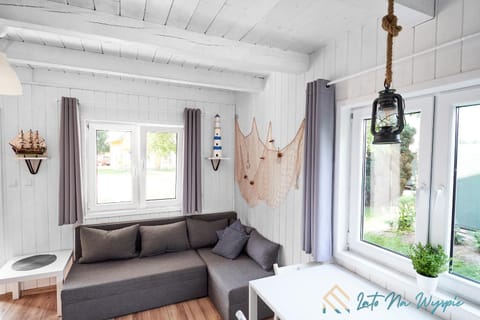 Living room, Photo of the whole room, Seating area, Garden view, internet