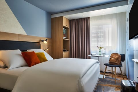Bed, View (from property/room), Bedroom