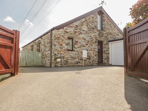 The Wagon House House in England