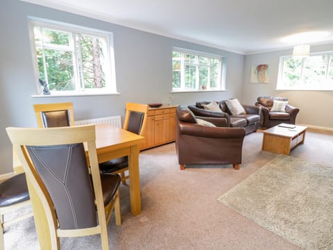 Tanglewood Apartment in Wales