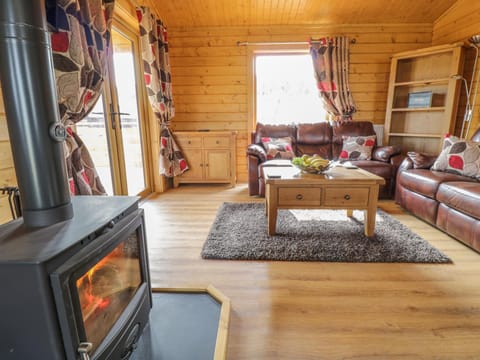 Manor Farm Lodges - Red Kite Lodge House in Wales