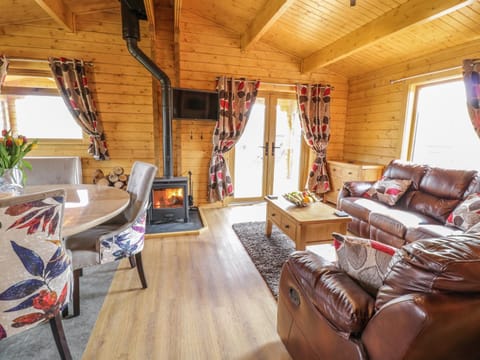 Manor Farm Lodges - Red Kite Lodge House in Wales