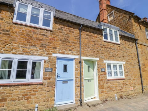 Treacle Cottage House in Cherwell District